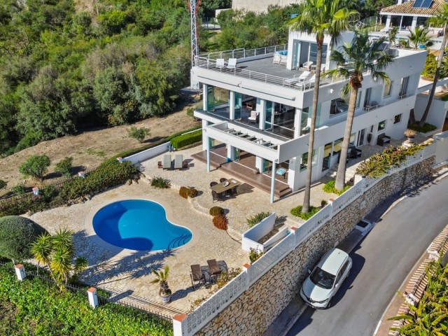 4 Bedrooms Villa in Benalmadena