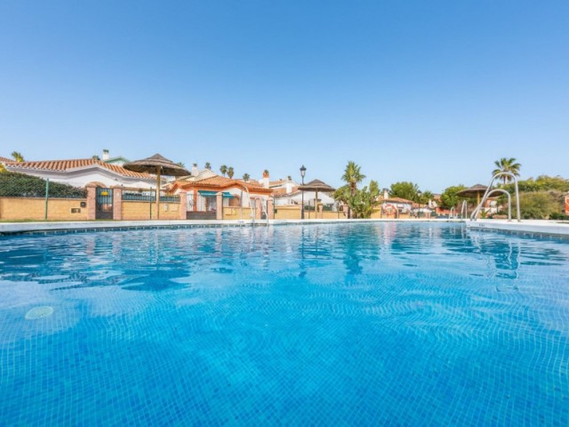 Villa, La Duquesa, R5261083