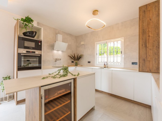 Villa, La Duquesa, R5261083