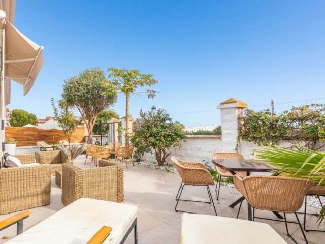 3 Bedrooms Villa in La Duquesa