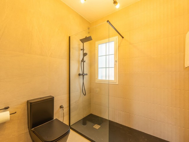 3 Bedrooms Villa in La Duquesa