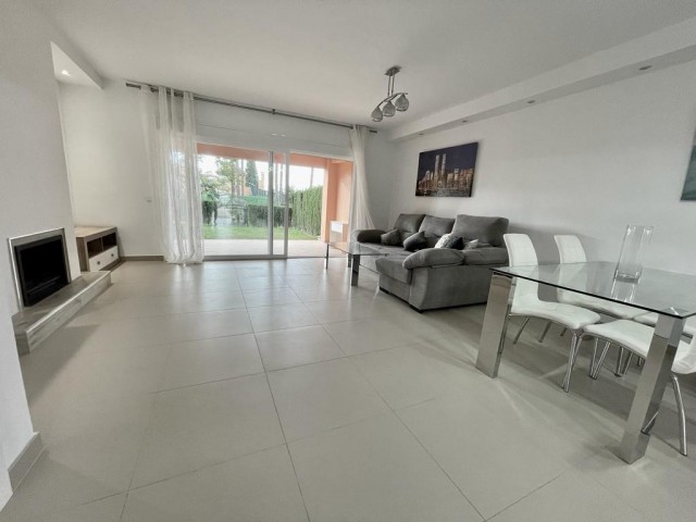 3 Bedrooms Townhouse in Benahavís