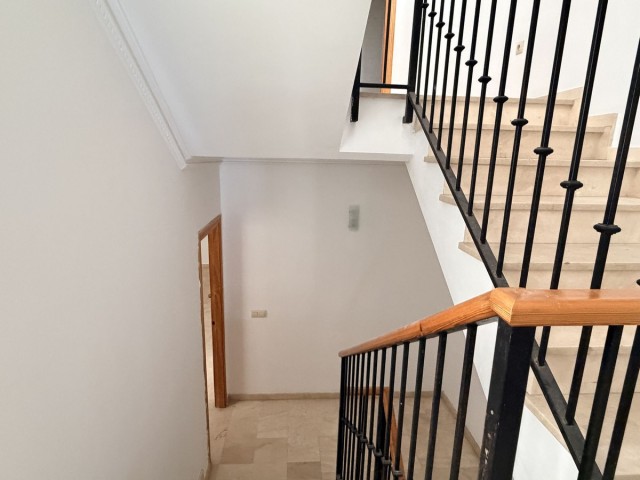 4 Bedrooms Townhouse in Riviera del Sol