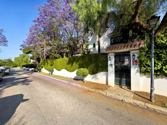 3 Bedrooms Apartment in Sierra Blanca