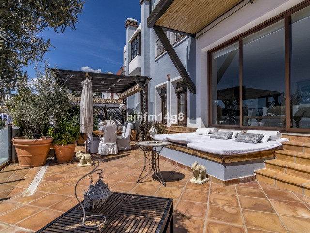 Maison mitoyenne, La Heredia, R5274394