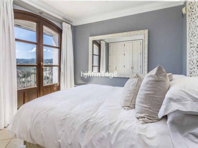 Maison mitoyenne avec 3 Chambres  à La Heredia