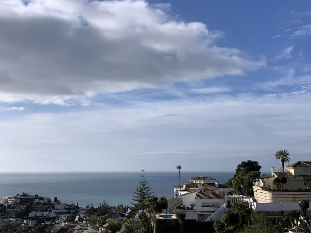 5 Bedrooms Villa in Benalmadena