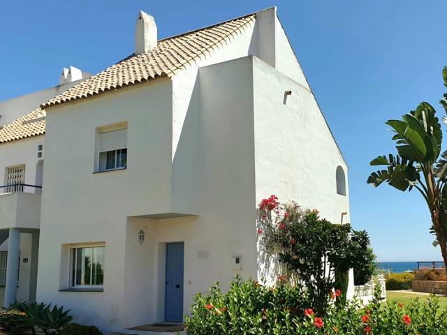 2 Bedrooms Townhouse in Casares Playa