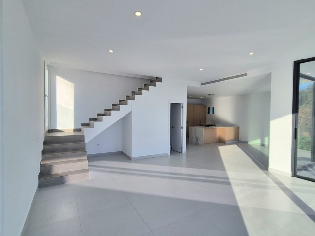 3 Schlafzimmer Villa in Cerros del Aguila