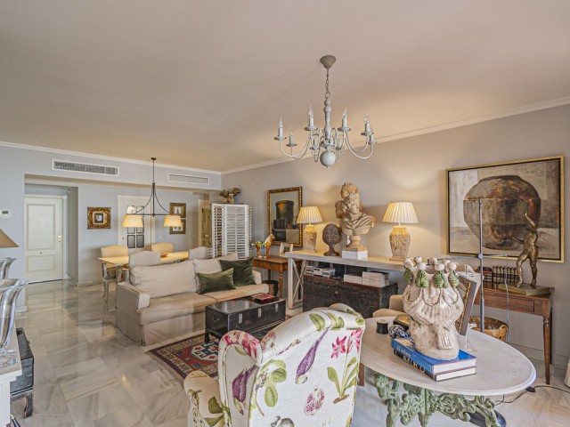 Huoneisto, Hacienda del Sol, R5160376