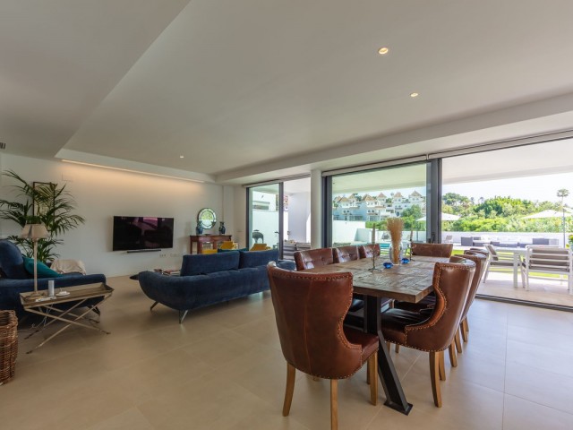 4 Bedrooms Villa in La Duquesa