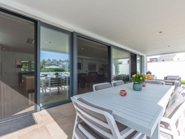 4 Bedrooms Villa in La Duquesa