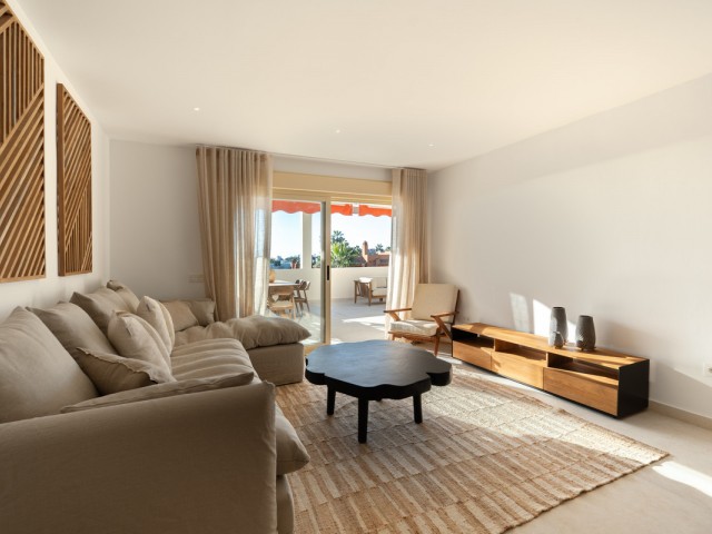 3 Bedrooms Apartment in Nueva Andalucía