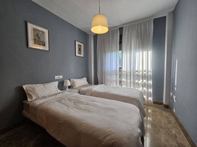 Penthouse avec 3 Chambres  à Selwo