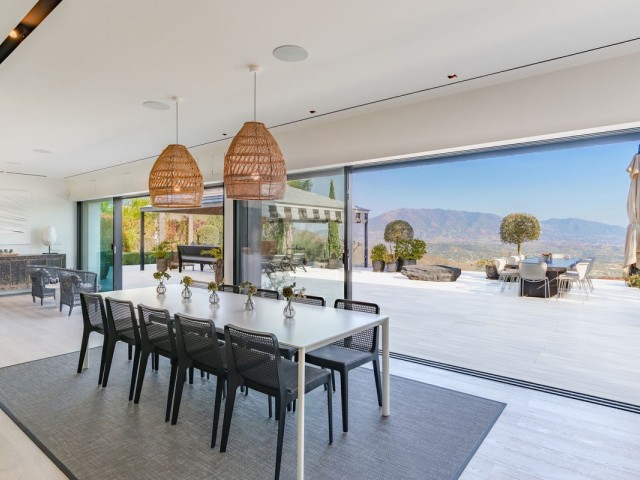 6 Schlafzimmer Villa in Elviria