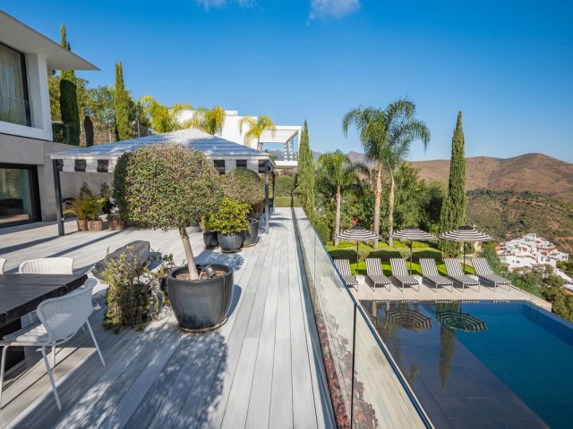 6 Schlafzimmer Villa in Elviria