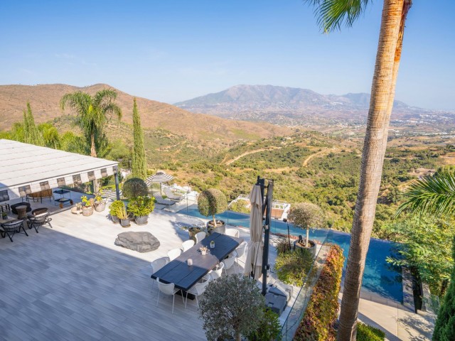 6 Schlafzimmer Villa in Elviria