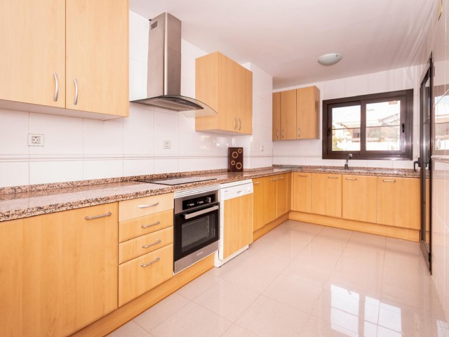 Huoneisto, Hacienda del Sol, R5234881