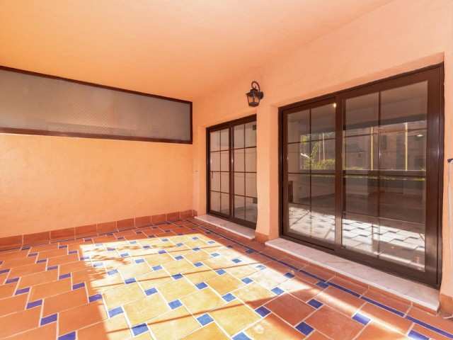 Huoneisto, Hacienda del Sol, R5234881