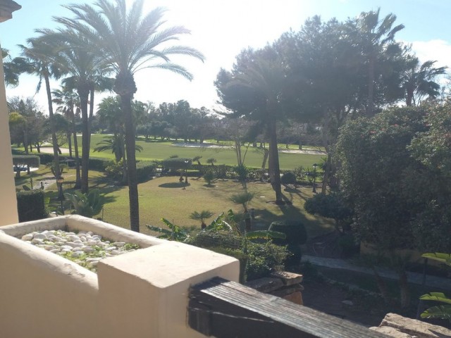 3 Bedrooms Townhouse in Guadalmina Baja