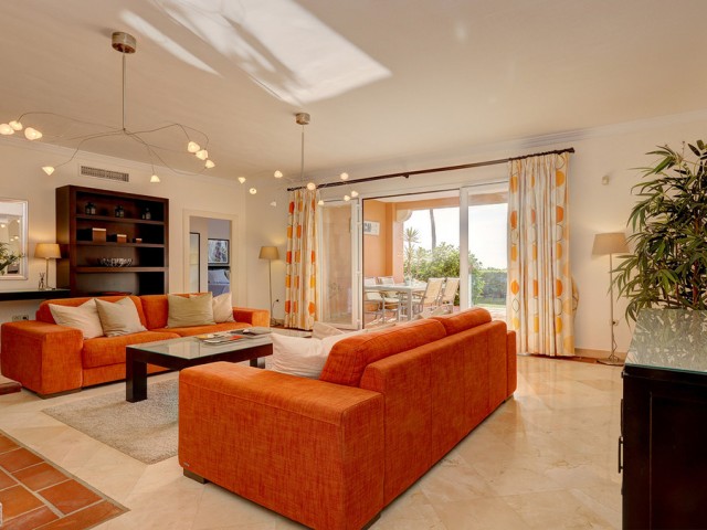 3 Bedrooms Apartment in Casares
