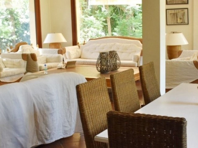4 Schlafzimmer Villa in San Roque