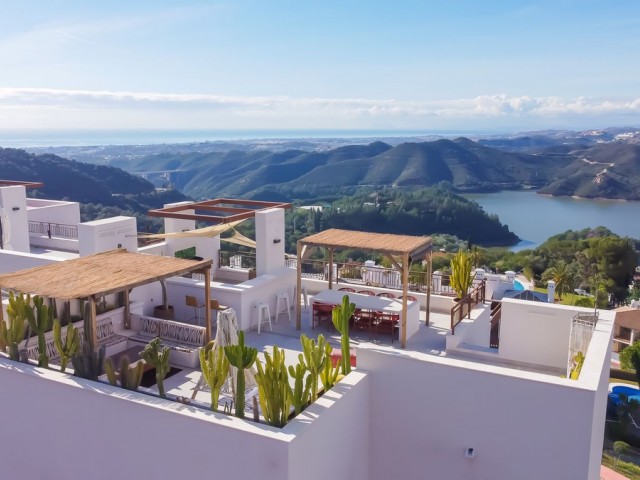 Penthouse in Istán
