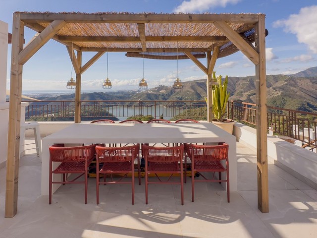 Penthouse in Istán