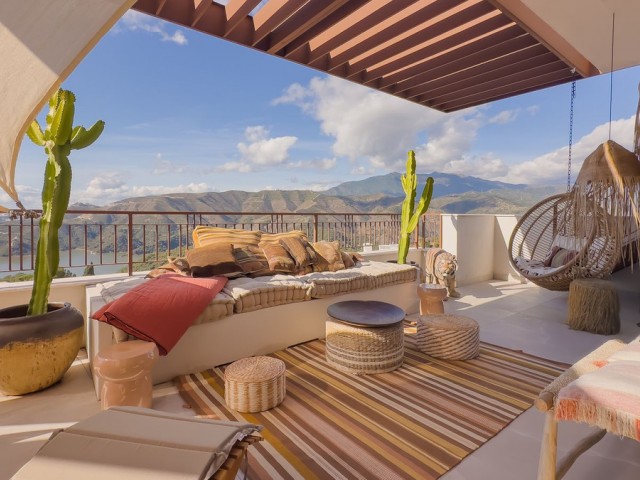 Penthouse in Istán