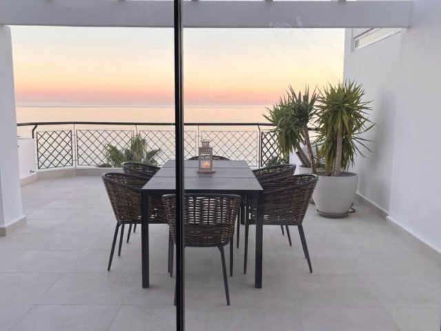 Penthouse avec 3 Chambres  à Mijas