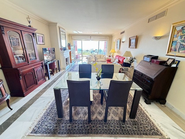 Apartment, Monte Halcones, R5161270