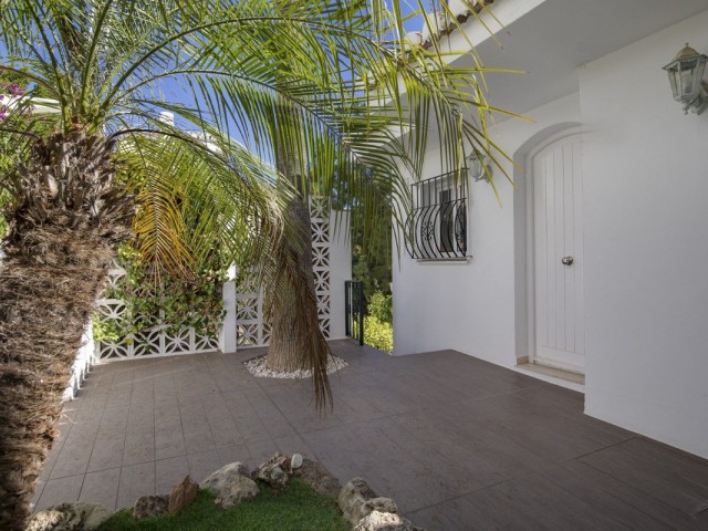 2 Bedrooms Townhouse in Calahonda