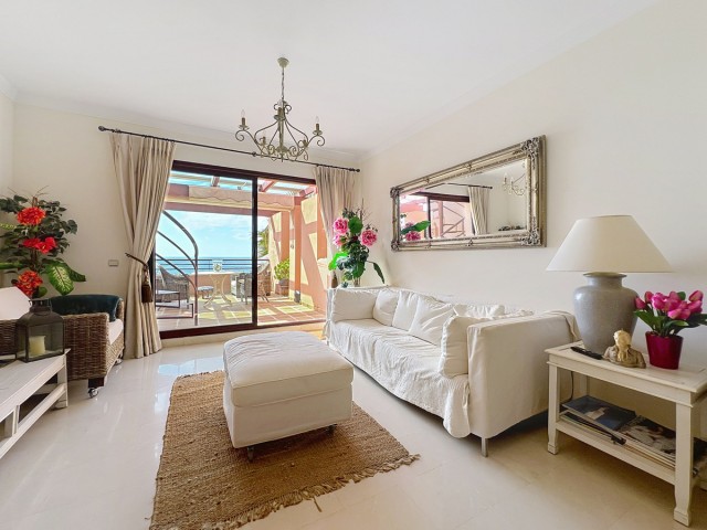 Penthouse avec 2 Chambres  à Manilva