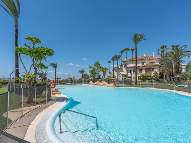Huoneisto, Los Monteros, R5293915