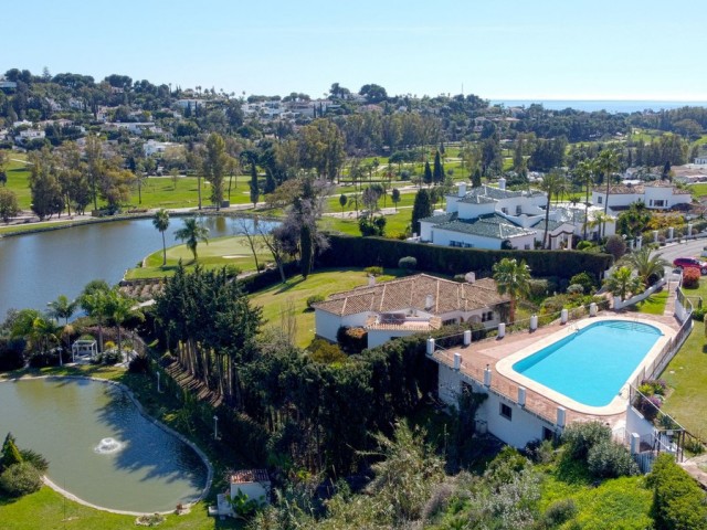 Apartment, El Paraiso, R5292130