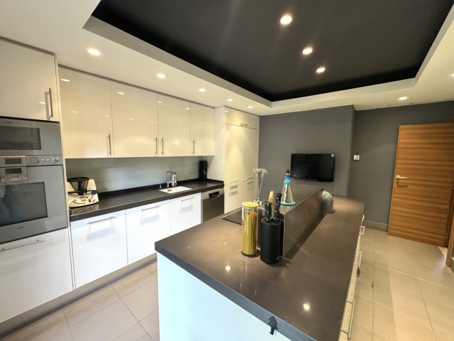 Appartement avec 3 Chambres  à Monte Halcones