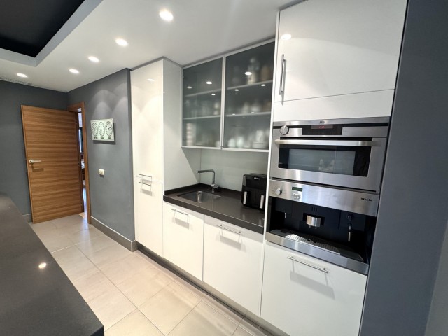 Appartement avec 3 Chambres  à Monte Halcones