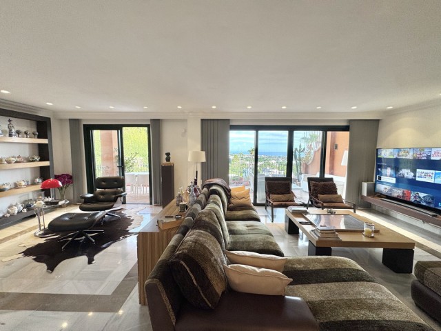 Appartement avec 3 Chambres  à Monte Halcones