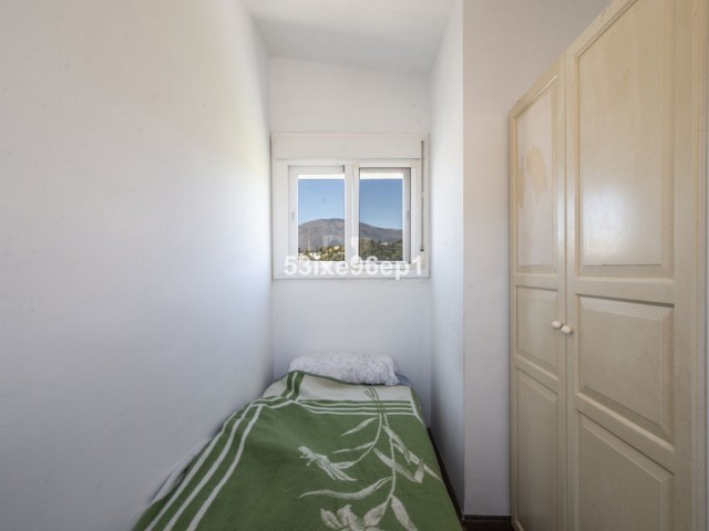 Villa avec 5 Chambres  à New Golden Mile