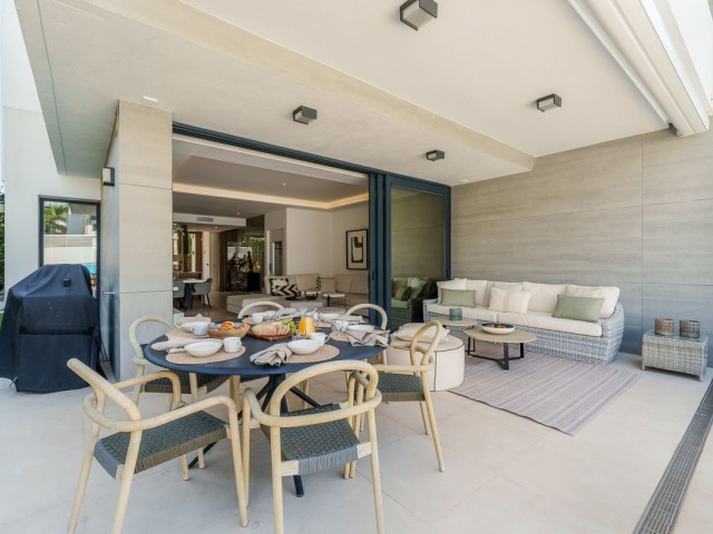 5 Soveroms Villa i Puerto Banús