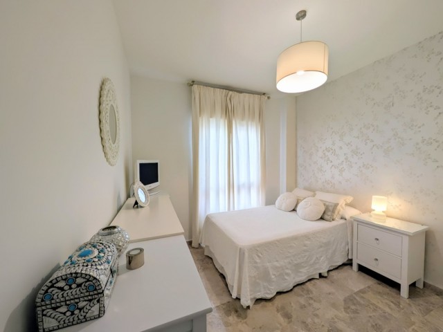 Apartamento con 4 Dormitorios  en San Pedro de Alcántara