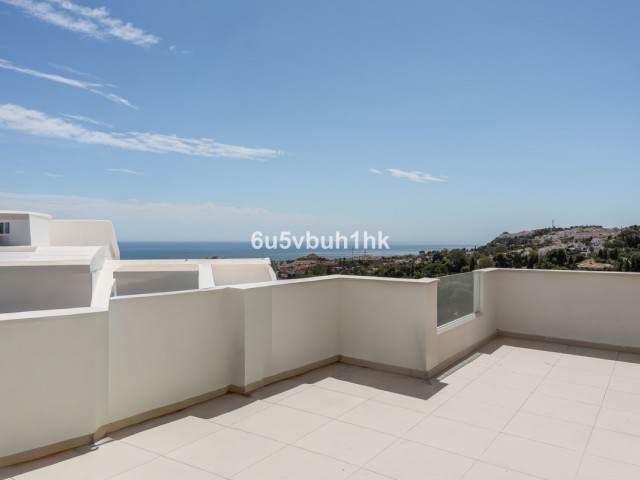 4 Bedrooms Townhouse in Benalmadena