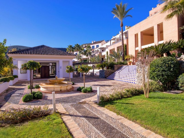 4 Bedrooms Townhouse in Benahavís