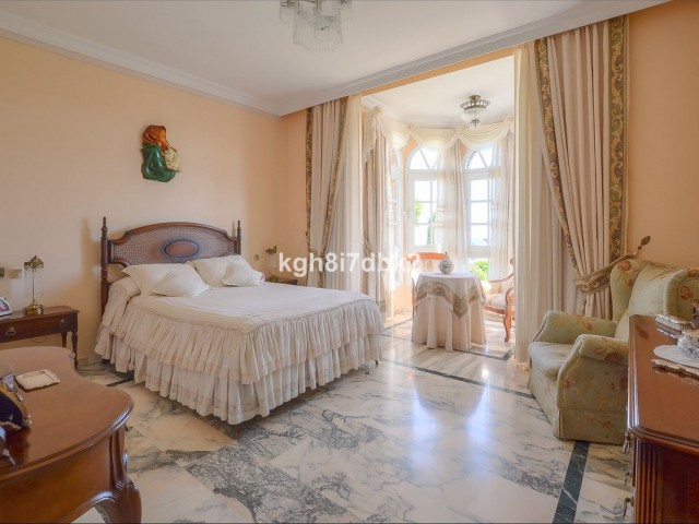 10 Bedrooms Villa in Benalmadena
