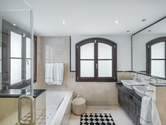 6 Schlafzimmer Villa in El Madroñal