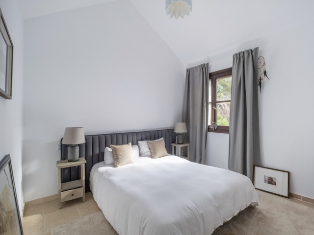 Villa avec 6 Chambres  à El Madroñal