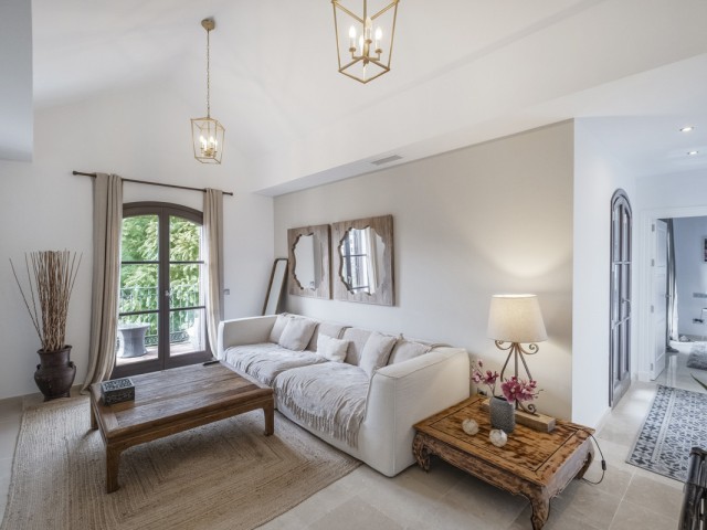 Villa avec 6 Chambres  à El Madroñal
