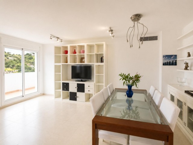 4 Bedrooms Apartment in Torrequebrada