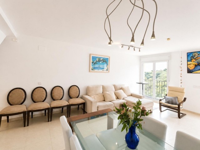 4 Bedrooms Apartment in Torrequebrada