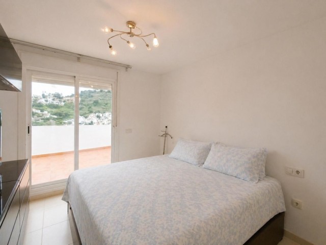 4 Bedrooms Apartment in Torrequebrada